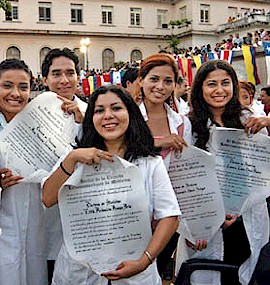 Graduados en Cuba 11 mil médicos de 60 países