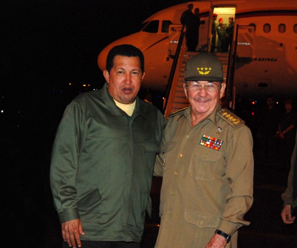 2012. Conclusión de visita a Cuba de Chávez, sostuvo encuentros con Fidel y Raúl