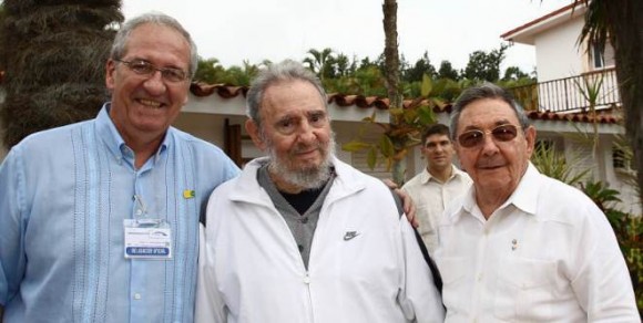 Ministro de Comunicación de Brasil, Fidel y Raúl.