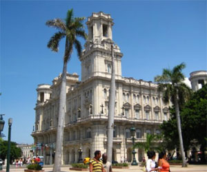 Museo de Bellas Artes ubicado en la Ciudad de La Habana, Cuba. Foto de archivo