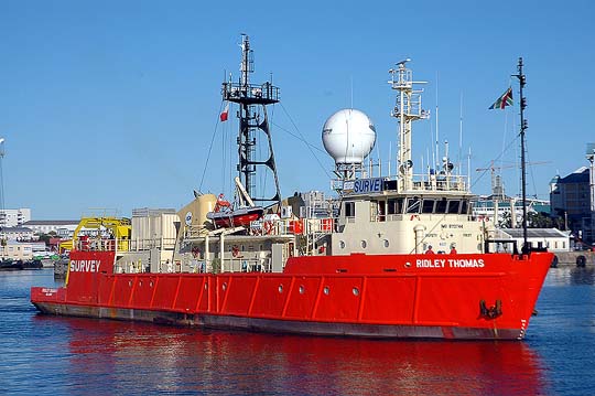 El barco de investigación chino Ridley Thomas, construido en 1981.