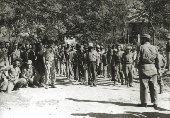 Alumnos de la escuela de reclutas de Minas de Frío, dirigida por el Che.
