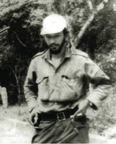 El combatiente rebelde Braulio Curuneaux, experto tirador de la ametralladora calibre 50.El bravo capitán Braulio Curuneaux cayó combatiendo en la Batalla de Guisa.