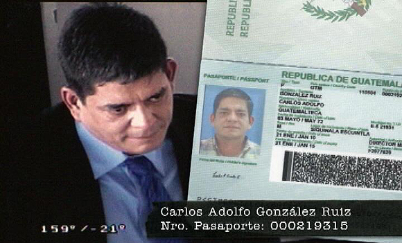 El terrorista Francisco Chávez Abarcar cuando entró a Venezuela con un pasaporte falso.