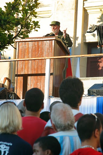 Fidel en la Universidad de La Habana. Foto: Alex Castro