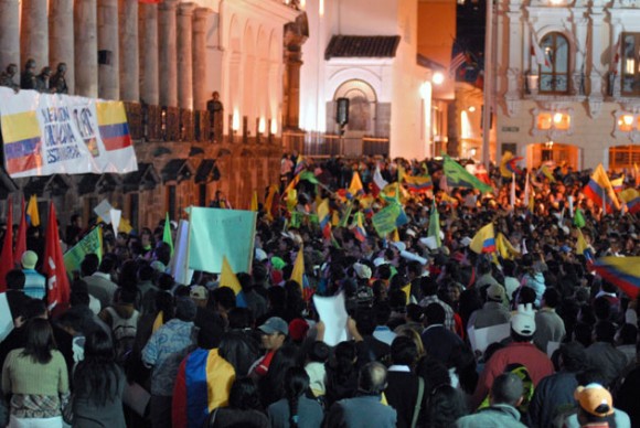 Frente al Palacio de Gobierno. Foto: Prensa presidencial de Ecuador