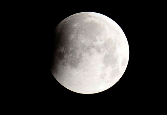 Eclipse lunar, madrugada del día 21 de diciembre de 2010. Foto: Reuters