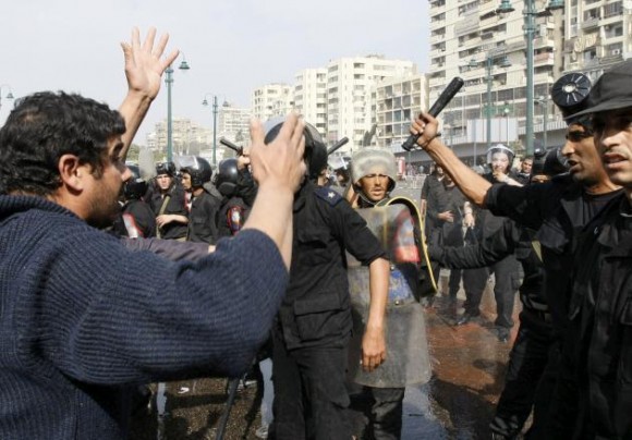 Manifestantes en El Cairo, el 28 de enero de 2011. Foto: AFP