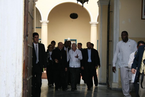 James Carter y Jaime Ortega a la salidad del Arzobispado. Foto: Sheyla Valladares.