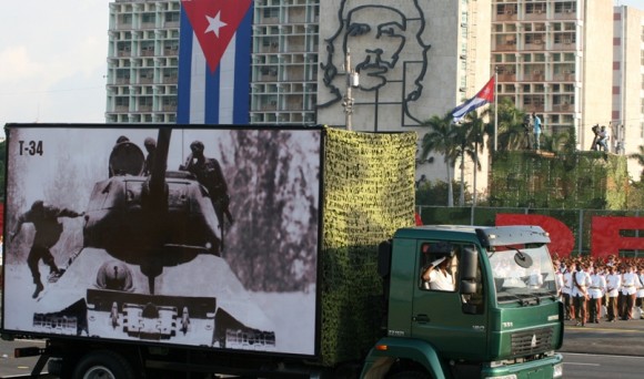 Ensayo de la Revista Militar del 16 de abril en la Plaza de la Revolución, Cuba. Foto: Sheyla Valladares