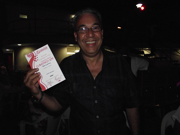 Emilio  Morales recibió varias nominaciones con su disco Con cierto Tumbao