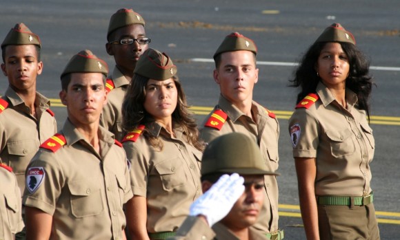 Ensayo de la Revista Militar del 16 de abril en la Plaza de la Revolución, Cuba. Foto: Sheyla Valladares