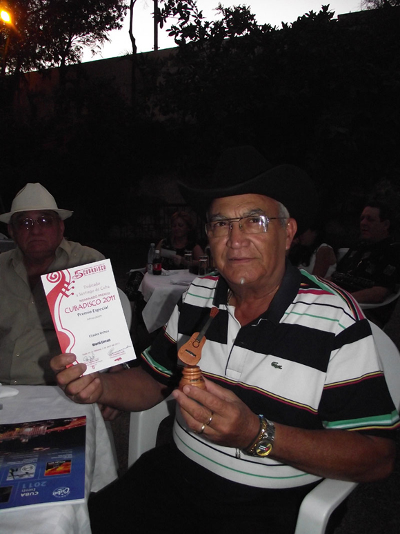 Eliades Ochoa, feliz con su nominación
