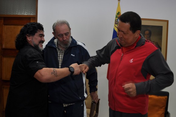 23 de julio de 2011. Maradona, Fidel y Chávez. Foto: Estudios Revolución