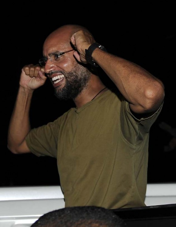 Saif al-Islam esta noche en Trípoli. Foto: Reuters