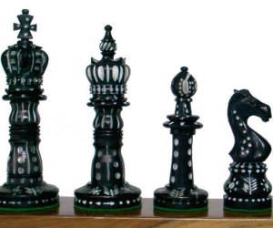 Piezas negras de ajedrez
