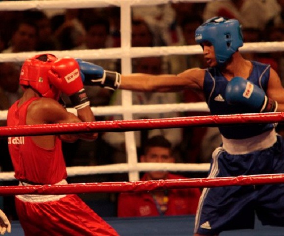 Roniel Iglesias azul gano la semifinal del boxeo en los 64 kg de los panamericanos de guadalajara Foto: Ismael Francisco