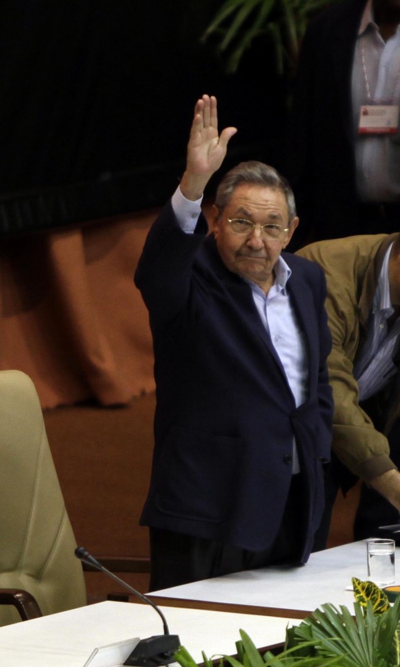 Raúl concluye Conferencia Nacional del Partido 