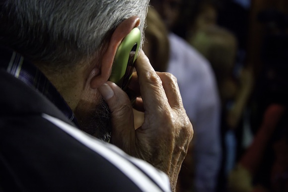 Fidel Castro habla con René González. Foto: Roberto Chile