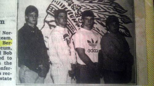 Robert Bales (extrema derecha), el sargento estadunidense acusado de matar a 16 civiles en la provincia afgana de Kandahar, en una imagen escolar correspondiente al ciclo 1990-91 y difundida ayer por el diario The Cincinnati Enquirer, en esa ciudad del estado de Ohio. Foto Ap