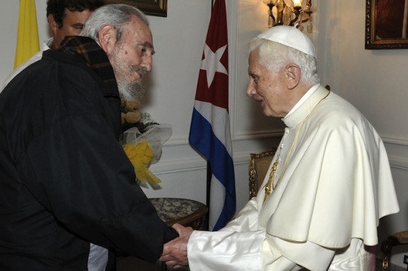 Fidel Castro y Benedicto XVI en la sede de la Nunciatura Apostólica. Foto: Estudios Revolución/ Cubadebate