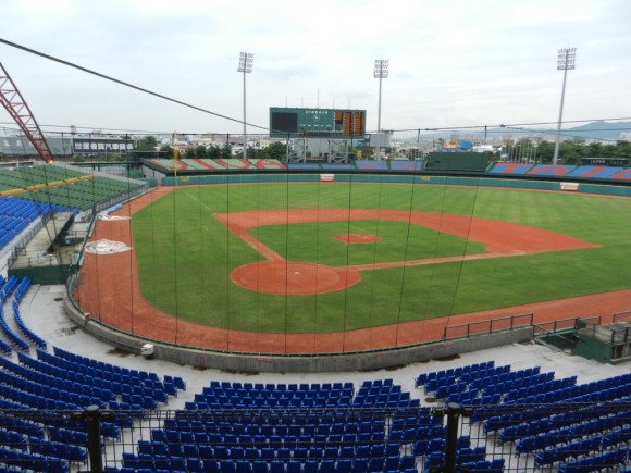 Estadio XinZuang en Taipéi, China Taipéi