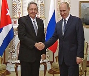 Putin recibe a Raúl y envía saludos a Fidel