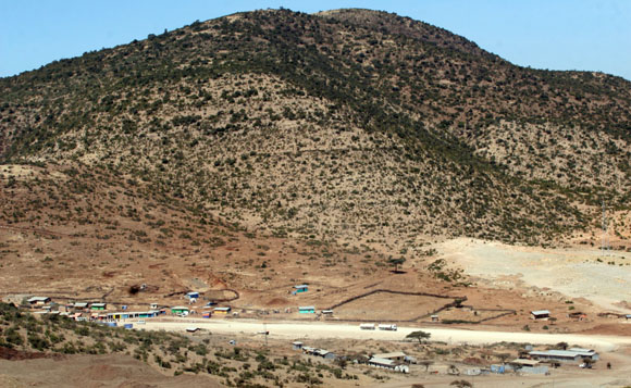 Montañas aledañas al desierto Ogaden en Etiopia. Foto: Ismael Francisco/Cubadebate.