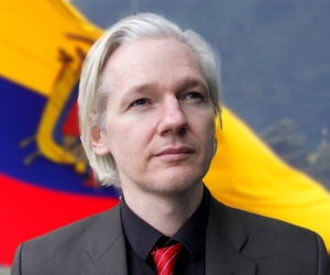 http://www.cubadebate.cu/wp-content/uploads/2012/08/julian-assange-ecuador.jpg