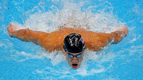 Michael Phelps se llevó su tercer oro de Londres al ganar en los 100 metros del estilo mariposa