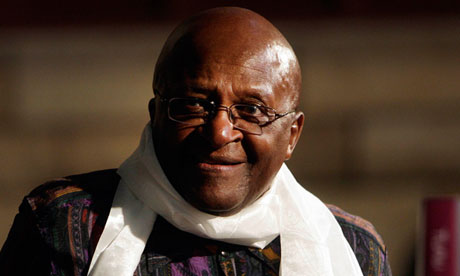 Desmond Tutu: sacado de un seminario en el que Tony Blair tenía previsto asistir. Fotografía: Str / REUTERS