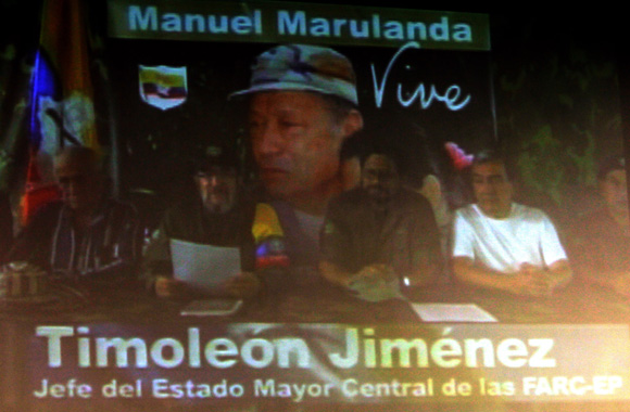 Video presentado antes de comenzar la rueda de prensa, de los integrantes de las FARC. Foto: Ismael Francisco/Cubadebate.
