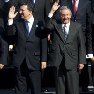 El Presidente cubano Raúl Castro en la foto oficial de la Cumbre CELAC-UE