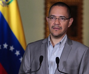 http://www.cubadebate.cu/wp-content/uploads/2013/01/villegas-ernesto_ministro-comunicacion_venezuela1.jpg