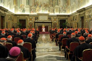 Benedicto XVI convocó a los cardenales de todo el mundo en el Vaticano para despedirse de ellos. Foto AP