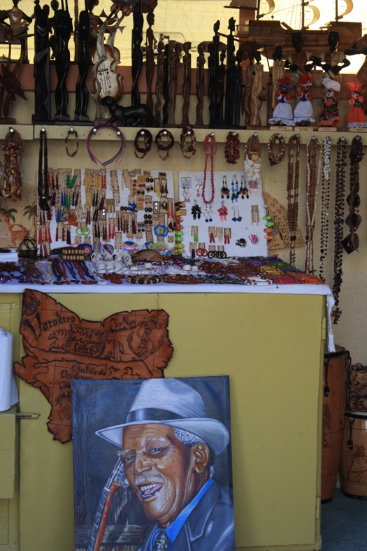 Venta de productos artesanales en Cuba