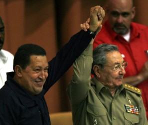 Chávez y Raúl. Foto: Archivo de Cubadebate/Ismael Francisco/Cubadebate.