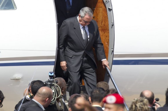 Raúl Castro en Brasil para encuentro de líderes latinoamericanos, caribeños y China