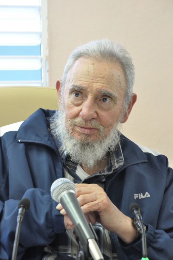 Fidel inaugurated teacher Vilma Espin Guillois complex. April 9, 2013. Photo Revolution Studios.