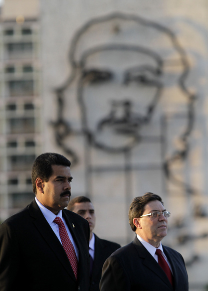 Nicolás Maduro, presidente de Venezuela, deposita Ofrenda Floral a José Martí en la Plaza de la Revolución. Foto: Ismael Francisco/Cubadebate.