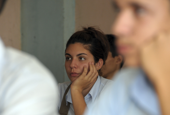 Estudiantes de la enseñanza pre-universitaria. Foto: Ismael Francisco/Cubadebate