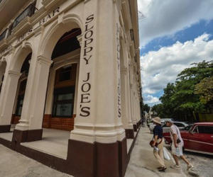 Legendario bar reabre sus puertas en La Habana
