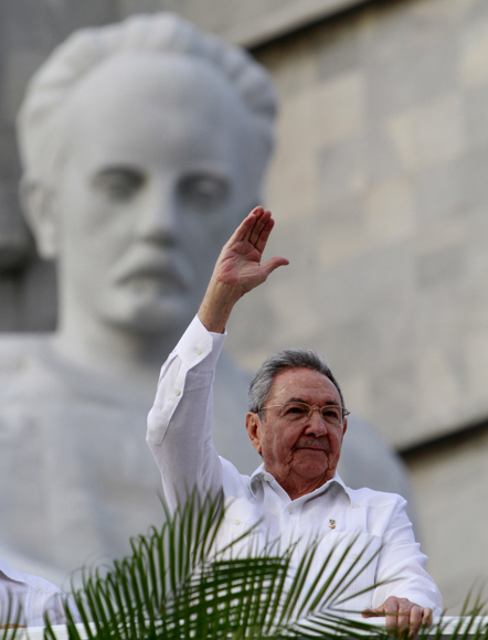 Raúl Castro durante el desfile por el 1ro de Mayo en La Habana. Foto: Ismael Francisco/Cubadebate.