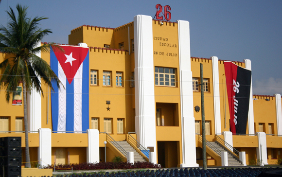 En el Cuartel Moncada, Santiago de Cuba, ultiman detalles para el acto por el 26 de julio. Foto: Daylén Vega/Cubadebate.