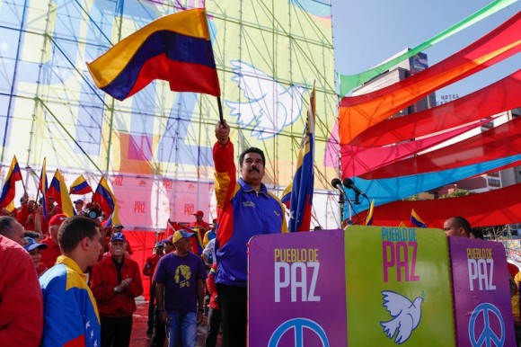 Gran Marcha de la Juventud por la Paz y por la Vida realizada el sábado 15 de febrero de 2014, en Caracas, encabezada por el Presidente Nicolás Maduro. Foto: Prensa Presidencial/ Miraflores 
