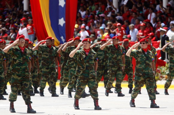Desfile cívico-militar en homenaje al Comandante Hugo Chávez. Foto Prensa Miraflores.