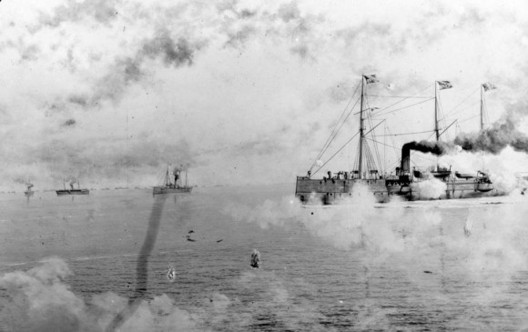 El USS Petrel fue también parte de la flota que tomó parte en la guerra El barco representado aquí en el año 1898 se describe como una cañonera