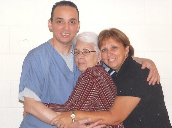 Antonio Guerrero y su mamá.