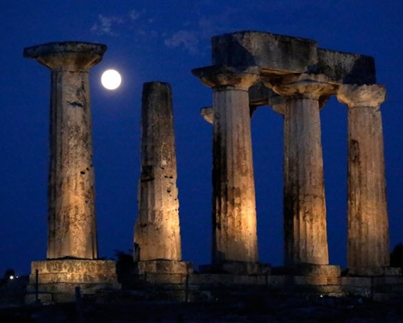 La superluna del año : En el Templo de Apolo.