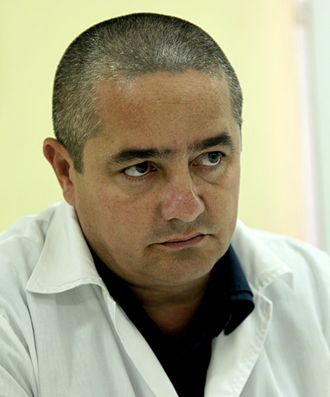 Ronald Hernández Torres (Las Tunas). Especialista en Medicina General Integral. Cumplió misiones en Honduras (2005-2007) y Venezuela (2009-2013). Foto: Ismael Francisco/Cubadebate.